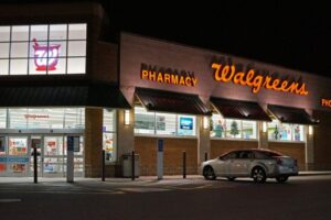 Nasdaq Down Over 2%; Walgreens Posts Upbeat Results - Conduit Pharmaceuticals (NASDAQ:CDT), DatChat (NASDAQ:DATS)